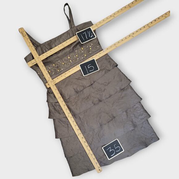 R&M Collection Dress Womens Size 10P Taupe Bronze Tiered Empire Waist Short - Picture 4 of 13